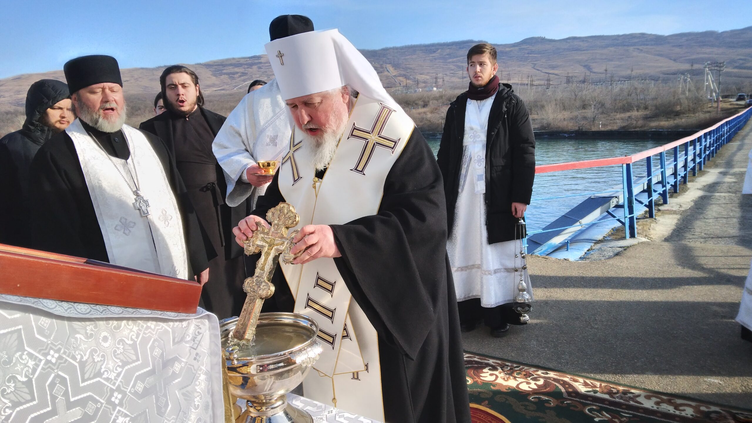 Воду в праздник Крещения духовенство в Ставрополе освятит в четырех  водоемах | Новости | Вечерний Ставрополь